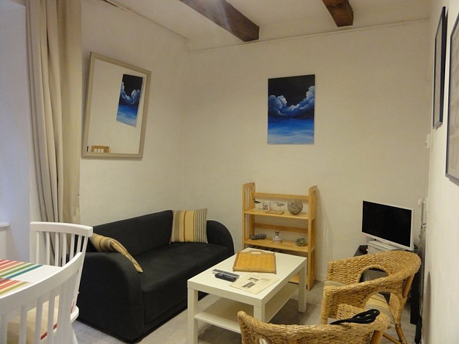 granville-meuble-de-la-perraudiere-1