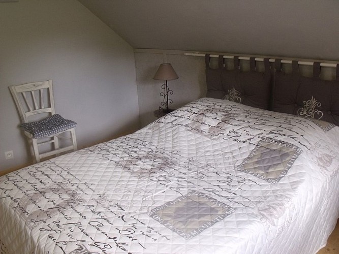 notre-dame-de-cenilly-meuble-perron (2)