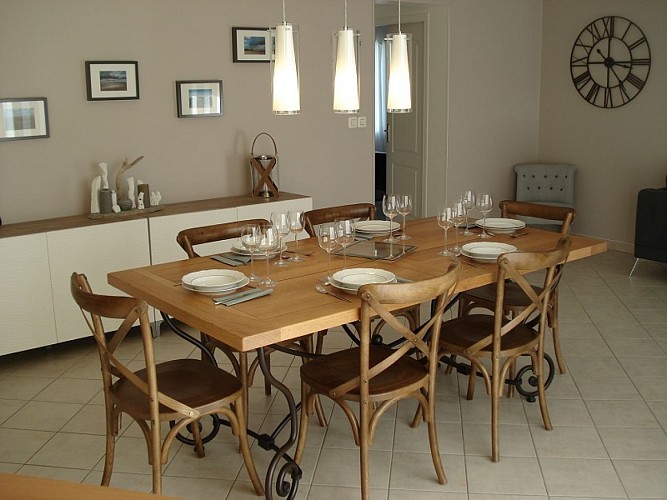 Saint-Germain-sur-Ay-meublé-la-superbe-3