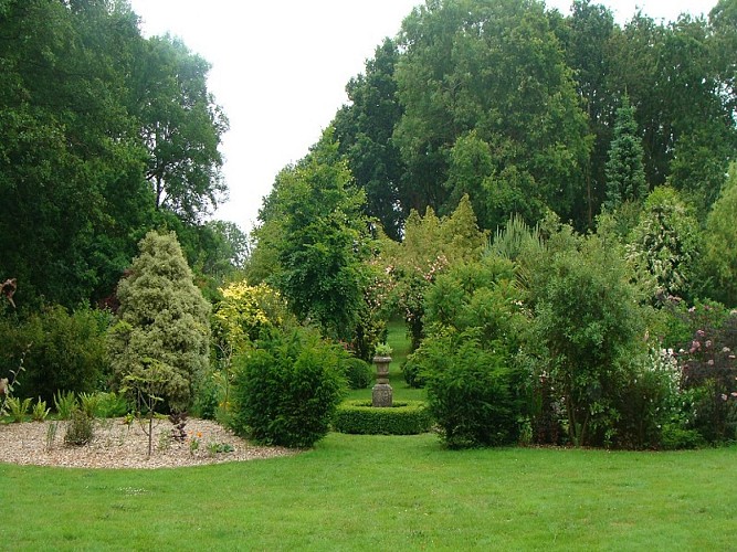 chambrehotes-creances-Laroze-jardin3©COCM