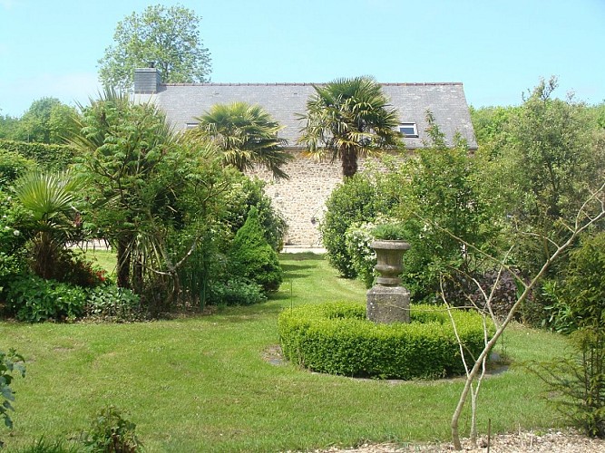 chambrehotes-creances-Laroze-jardin2©COCM