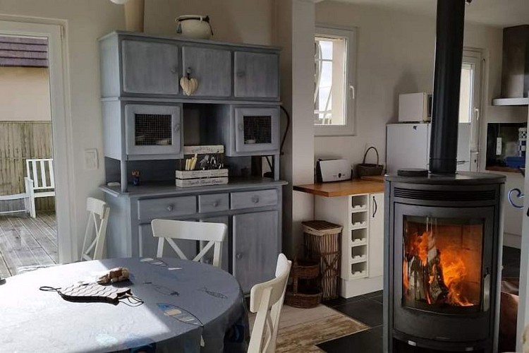 fontenay-sur-mer-meuble-les-pieds-dans-leau-03