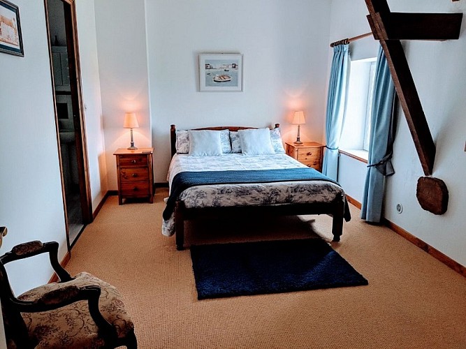 2022-lapiniere-blue-bed