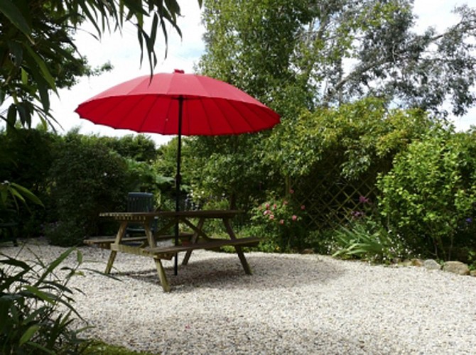 Gorges-meublé-la-mare-aux-fées-3