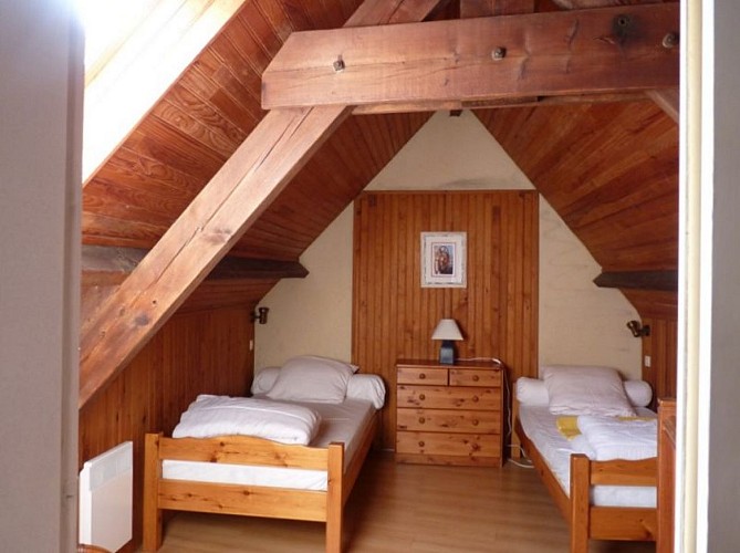 saint-vaast-la-hougue-meuble-cauchon-6