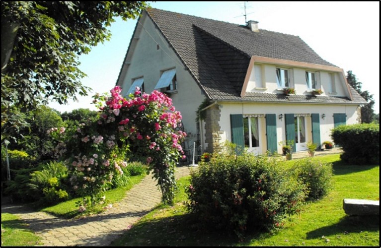 chambre-hotes-st-quentin-sur-le-homme-les-vallees-0