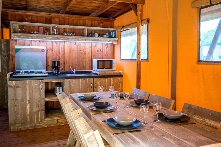 maupertus-sur-mer-glamping-lodge-4