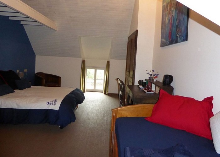 Chambres d'hote - Blainville-sur-Mer -Madja ZLASSI - Les Roses (2)