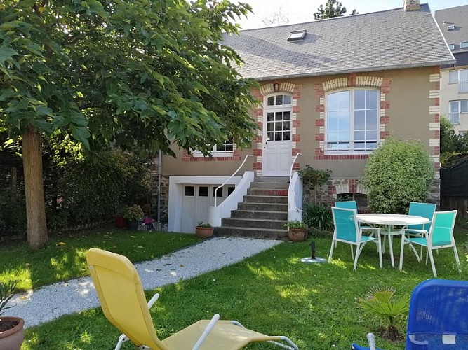 chambre dhotes agon coutainville hachet christiane le colibri