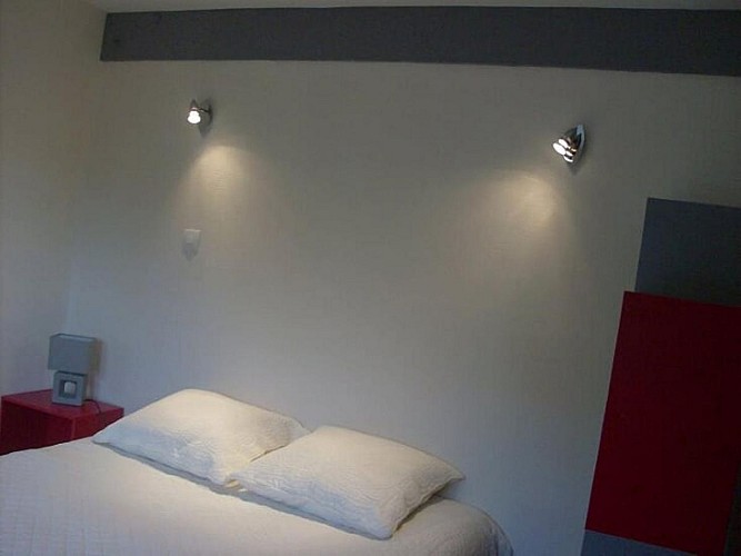 sainte-colombe-meuble-pommeret-2pers-5