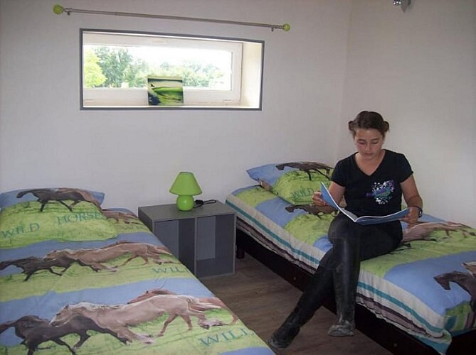 sainte-colombe-meuble-pommeret-4pers-5