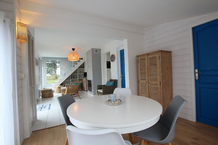 H8138-eau-calme-saint-martin-de-brehal-7