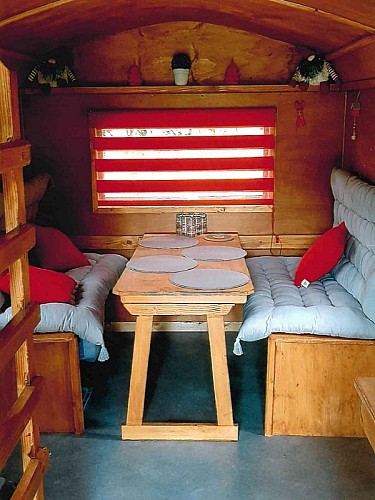 La roulotte de germaine-int-3