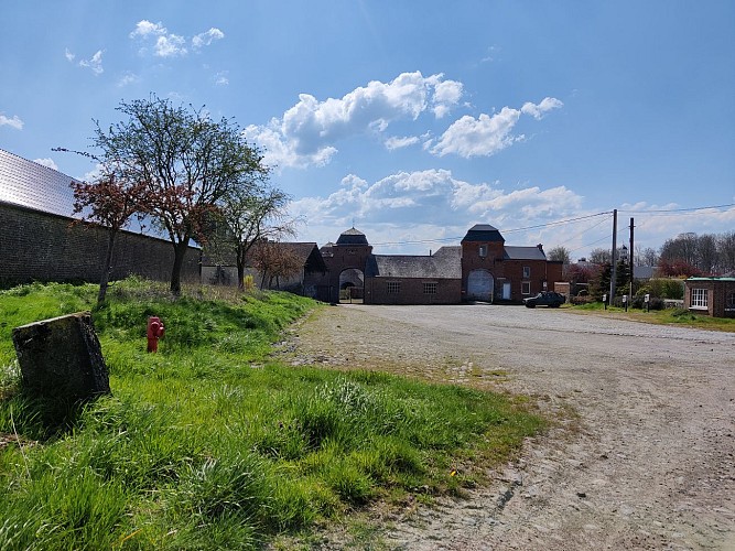 Entrée des fermes Chassart