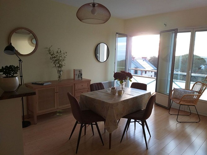 2-carolles-meuble-duplex-avec-vue-sur-mer