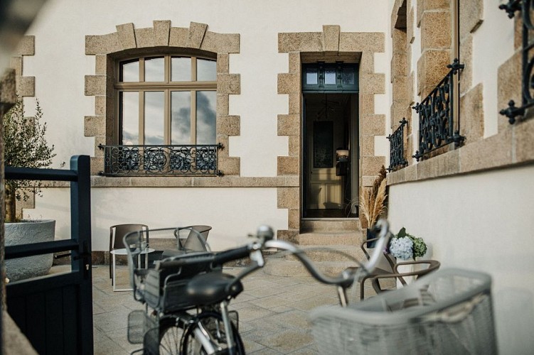 Barfleur - Entrée côté port - 1