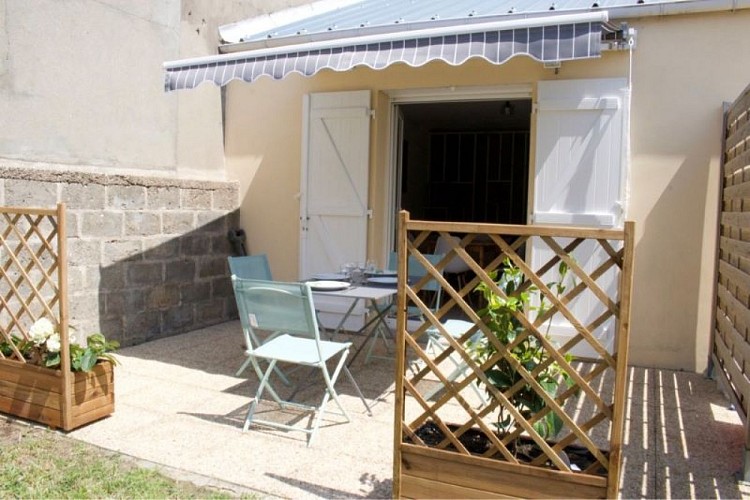 jullouville-meuble-les-hortensias-0