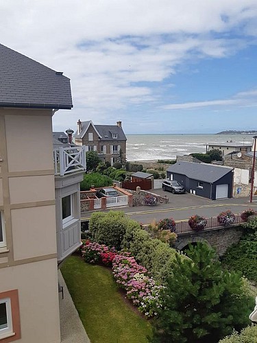 1-meuble-denis-gaubert-saint-pair-sur-mer