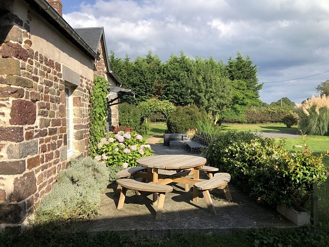 0-hudimesnil-meuble-cottage-le-gire