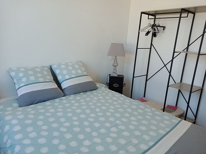 saint-martin-de-brehal-meuble-le-serpolet-4