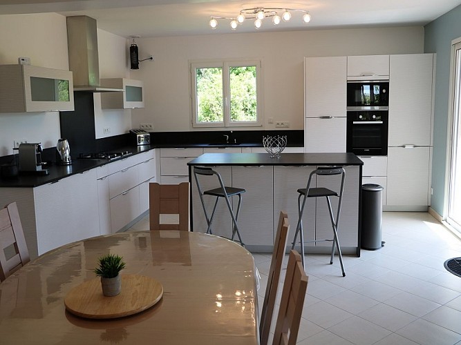 2022-cuisine-meublé-de-tourisme-thoimas-lessay©mleprieur (7)