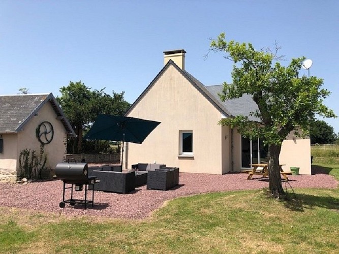 2022-terrasse-meublé-de-tourisme-thomas-lessay©mleprieurm (1)