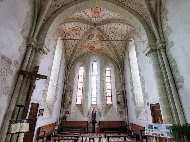Intérieur de l'église Sainte Euverte