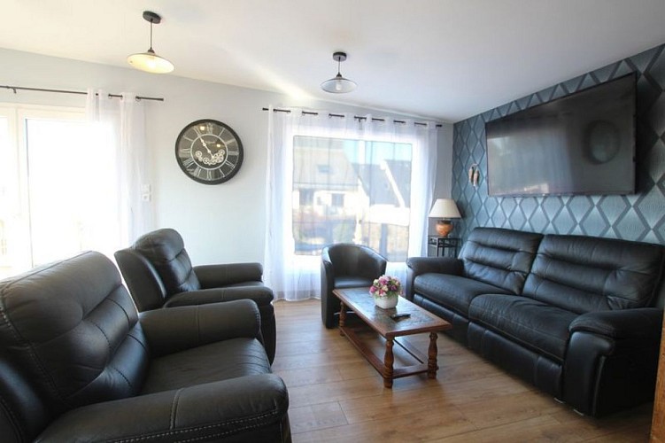 H8371-saint-martin-de-brehal-4