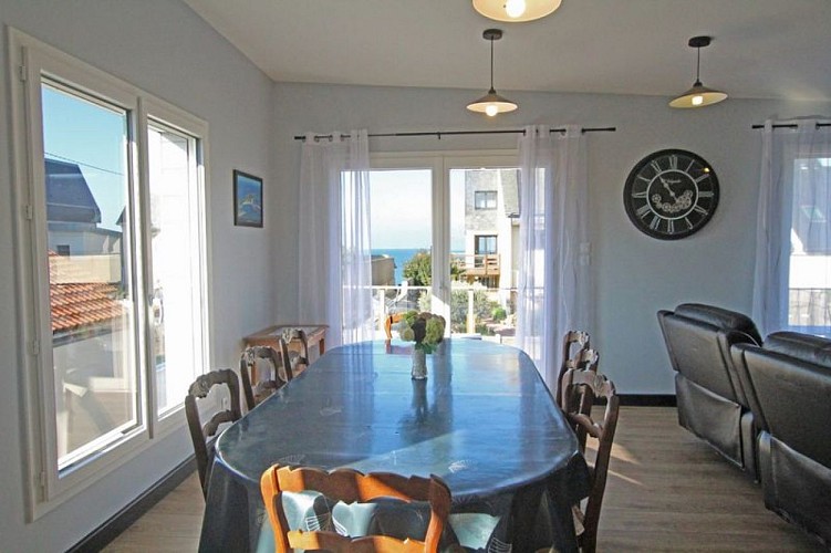 H8371-saint-martin-de-brehal-3