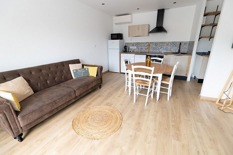 sainte-mere-eglise-meuble-le-paille-en-queue-1