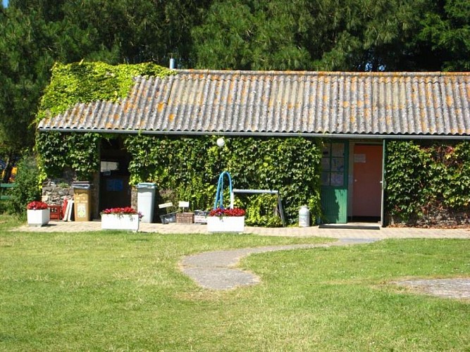 aire-naturelle-la-moriniere-pirou-2