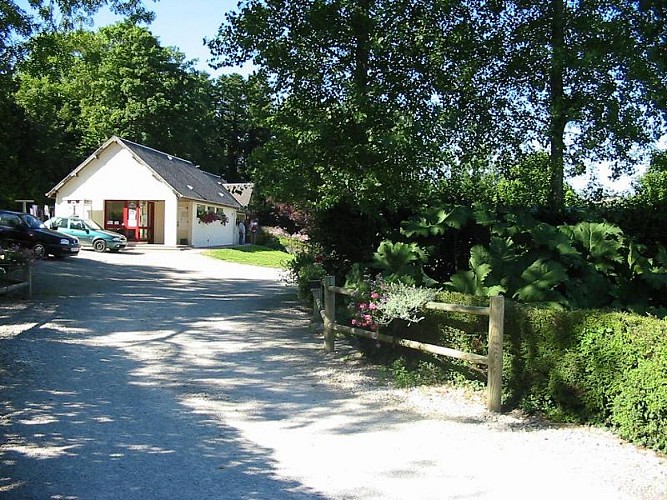 Saint-sauveur-le-vicomte-camping-du-vieux-chateau-2