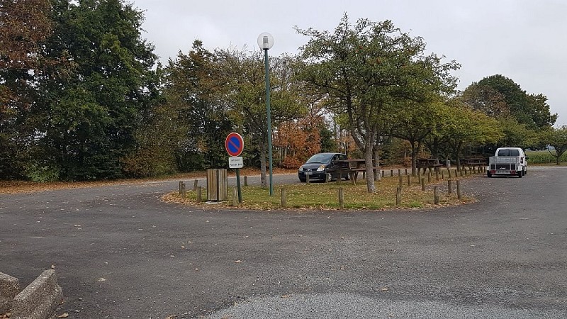 le-teilleul-aire-de-stationnement (1)