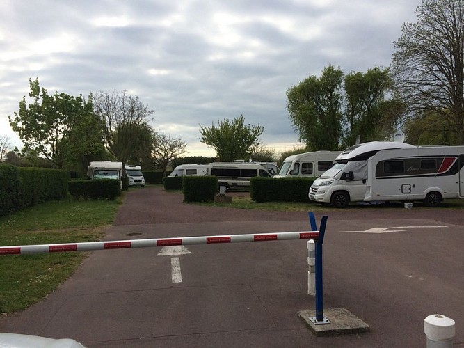 agon-coutainville-aire-camping-car (1)