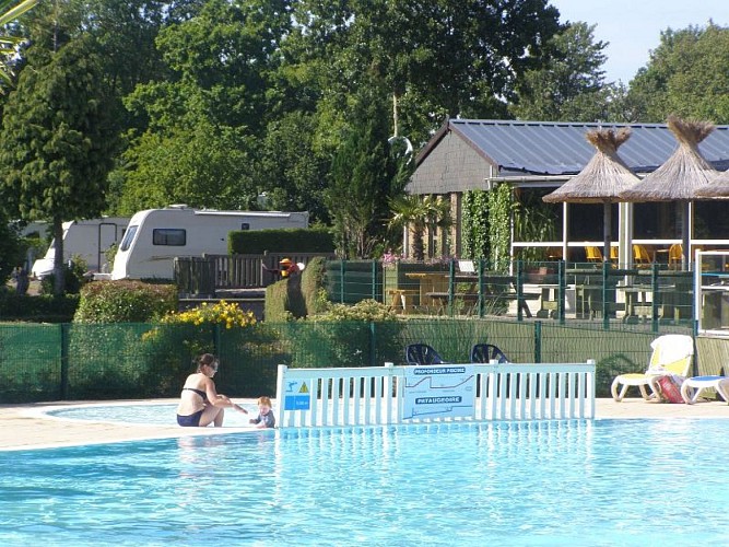 Aire de camping-car > Camping L'Etang des Haizes