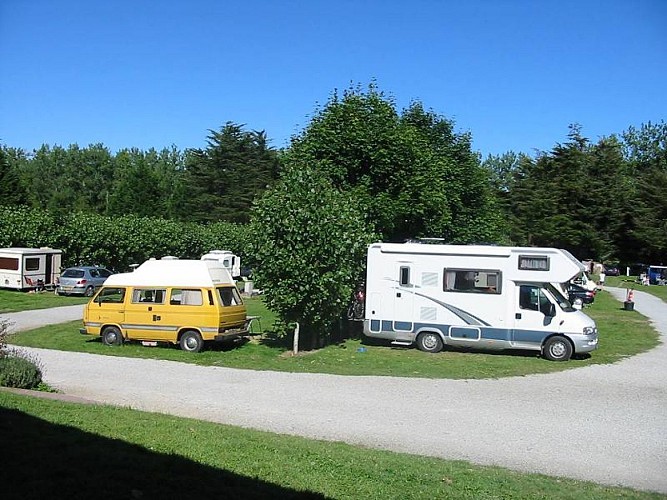 Aire de camping-car > Camping municipal Le Vieux Château