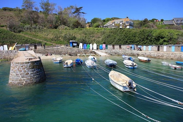 saint-germain-des-vaux-port-racine-1©D.Daguier-CG50