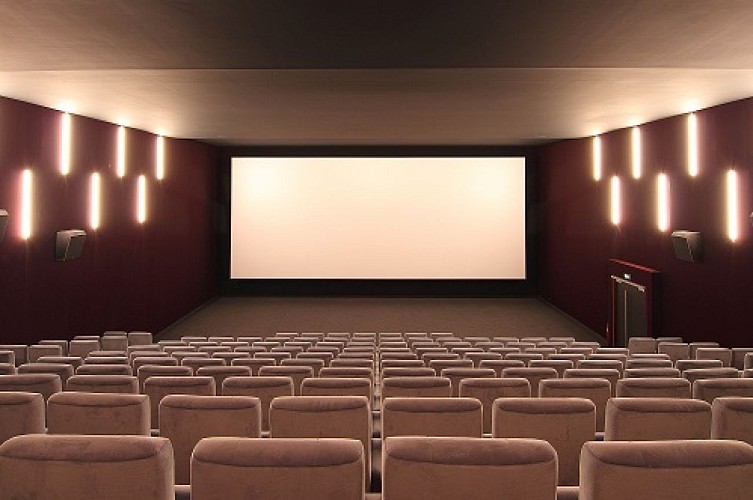 Coutances_Cinéma Le Long Court_4