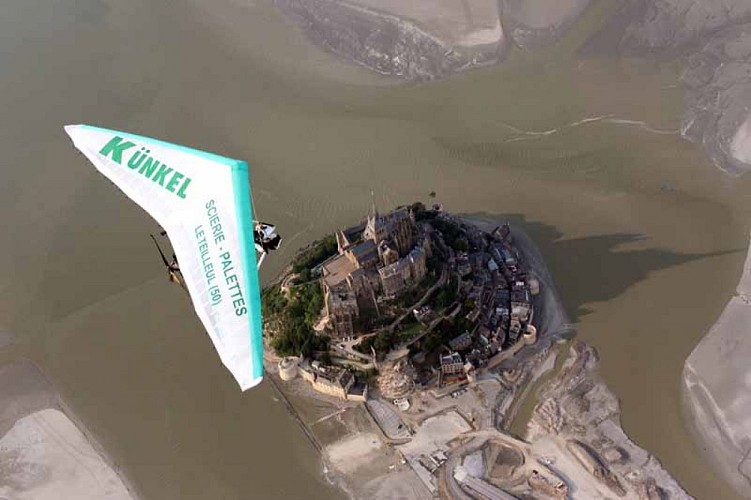 5686©Didier Hulin Instructeur U.L.M Aérodrome d'Avranches