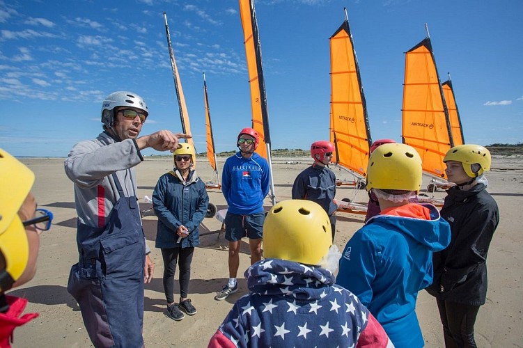 char-a-voile-bretteville-2