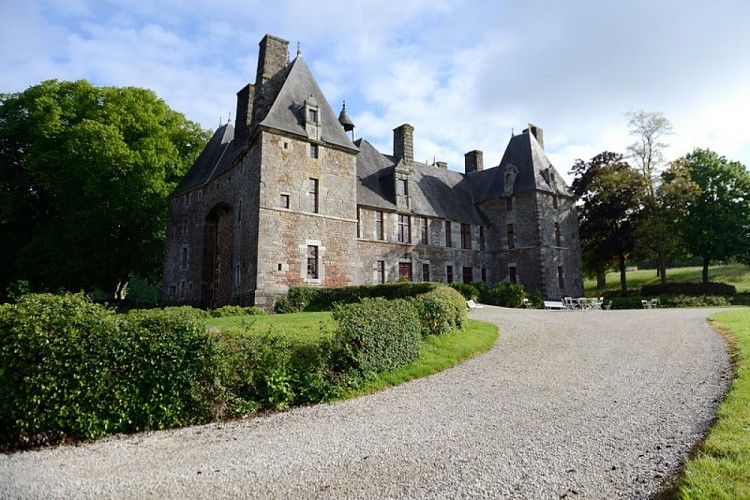 chateau de cerisy la salle eric quesnel (1)