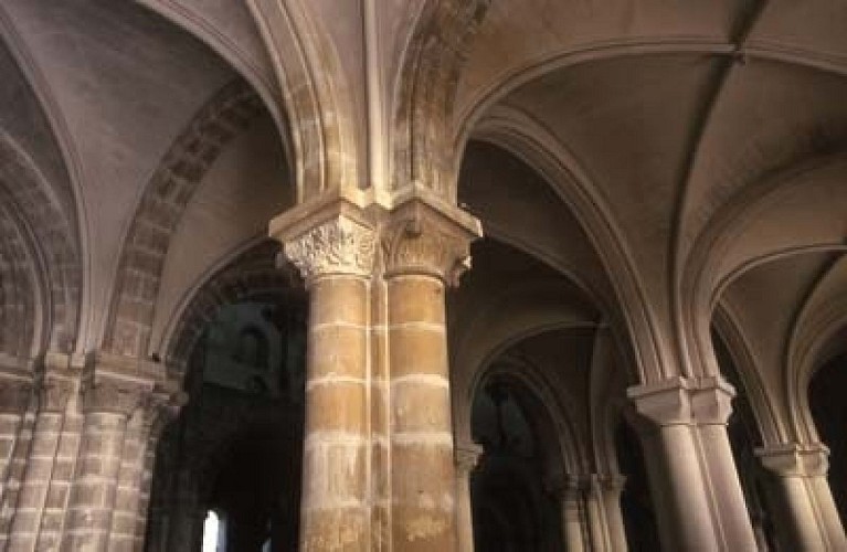 Eglise Ste Croix - St Lô