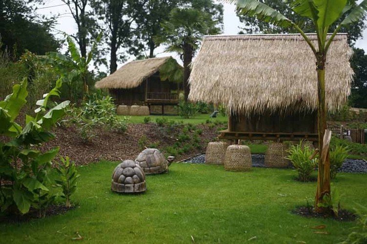 Champrépus_Parc zoologique et paysager_bungalow au charme asiatique©Y.Lebreton