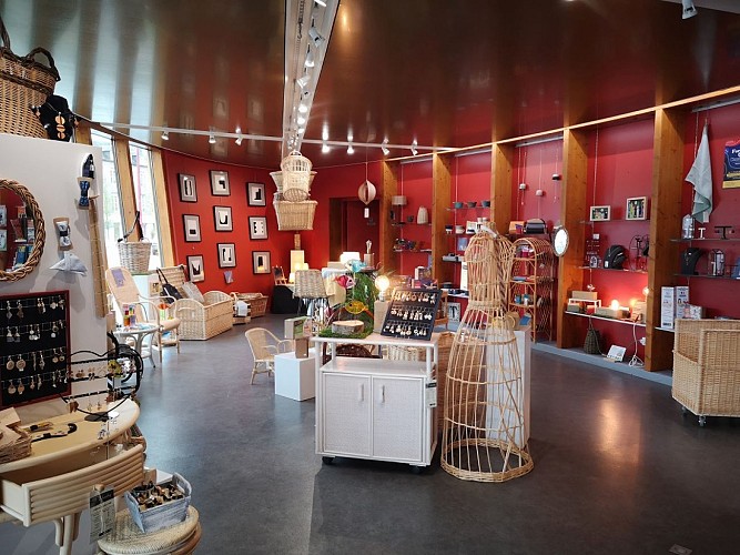 exposition-vente FORMES ET CONTOURS ©OTVilledieu