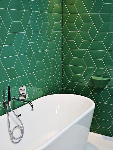 carreaux-losanges-et-trapezes-camille-flammarion©Normandy-Ceramics-Hotel-des-Galeries-Bruxelles