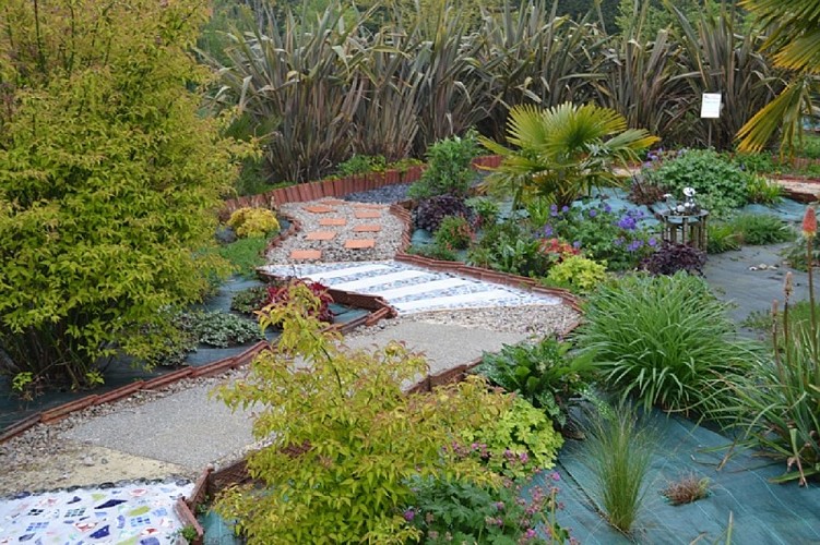 2-clos-des-pieds-nus-2026