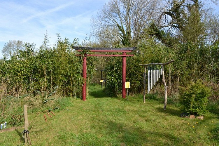 5-clos-des-pieds-nus-2026