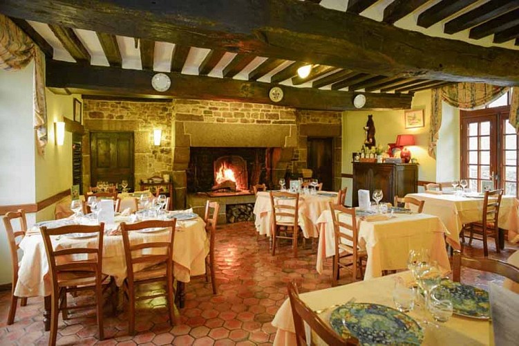 2013 HR Manoir de l'Acherie_Ste Cécile@PY Le Meur (64)