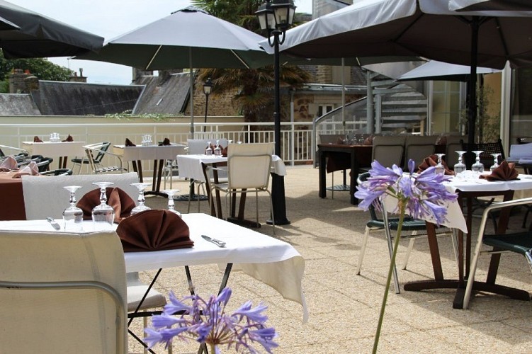 Saint-Hilaire-du-Harcouët_HR Le Cygne_2