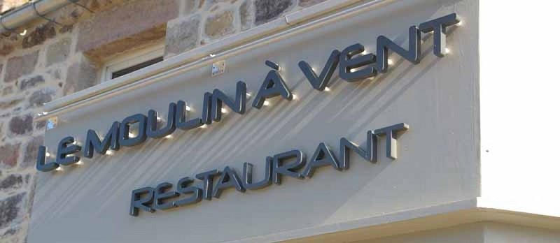 St Germain des Vaux_R Le Moulin à Vent_enseigne©Audrey Fernandes